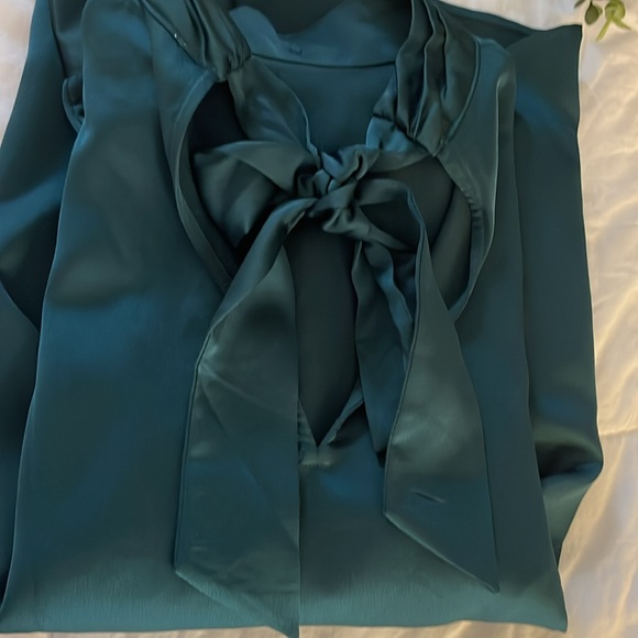 Ann Taylor - Picture 3 of 5